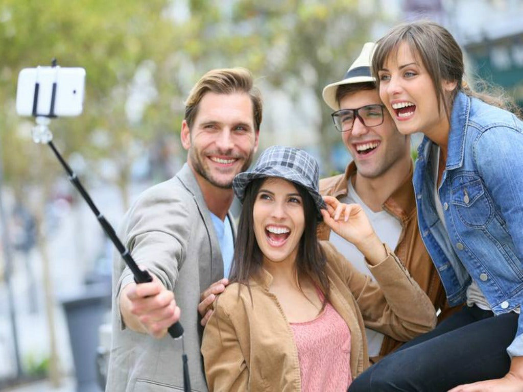 selfie shutterstock VCON